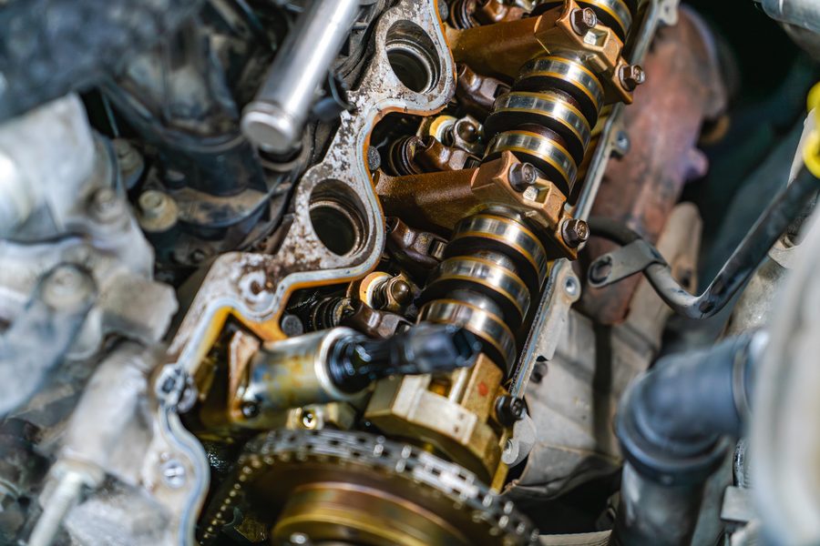 Exposed camshaft and valvetrain on an engine with the valve cover removed